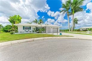 4006 Joyce Dr, Bradenton, FL 34208 - Photo 3