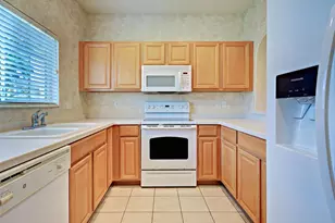 13050 Tigers Eye Dr, Venice, FL 34292 - Photo 7