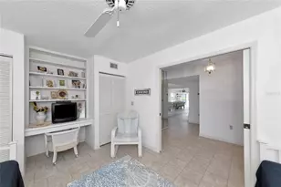 1249 Edgewater Cir, Bradenton, FL 34209 - Photo 11