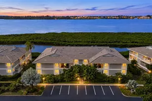1249 Edgewater Cir, Bradenton, FL 34209 - Photo 3