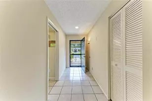 7008 W Country Club Dr N, Sarasota, FL 34243 - Photo 9