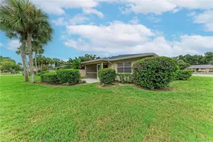 7008 W Country Club Dr N, Sarasota, FL 34243 - Photo 45