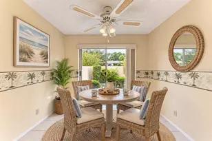 7008 W Country Club Dr N, Sarasota, FL 34243 - Photo 19