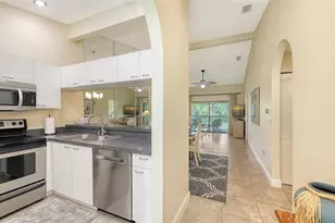 7584 Eagle Creek Dr, Sarasota, FL 34243 - Photo 5