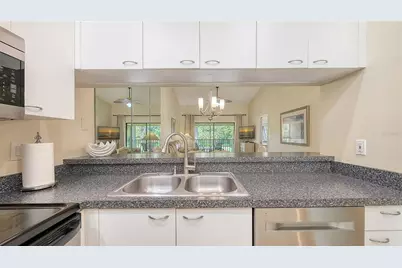 7584 Eagle Creek Drive #7584, Sarasota, FL 34243 - Photo 17