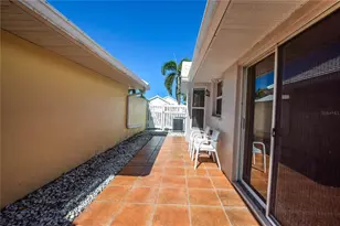 827 Harrington Lake Ln, Venice, FL 34293 - Photo 23