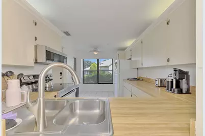 952 N Beneva Road #V-23, Sarasota, FL 34232 - Photo 17