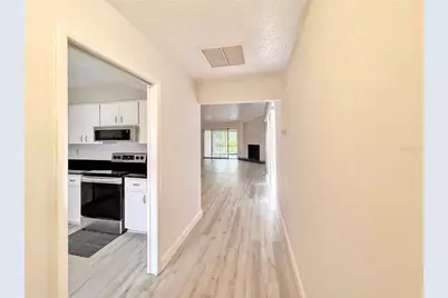 5549 Boulder Boulevard #7, Sarasota, FL 34233 - Photo 3