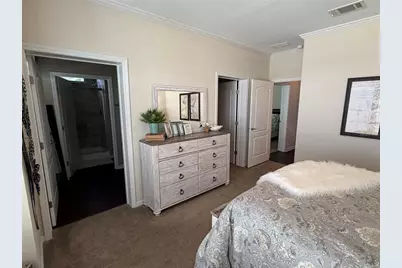 5274 E Camelot Drive, Sarasota, FL 34233 - Photo 23