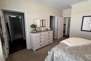 5274 E Camelot Dr, Sarasota, FL 34233 - Photo 23