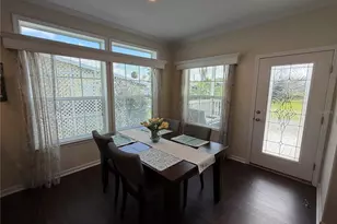 5274 E Camelot Dr, Sarasota, FL 34233 - Photo 11