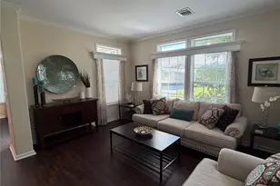 5274 E Camelot Dr, Sarasota, FL 34233 - Photo 7