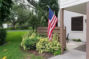 138 Pineneedle Dr, Bradenton, FL 34210 - Photo 1