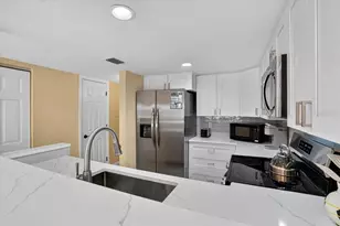 1007 Gulf Dr N, Bradenton Beach, FL 34217 - Photo 15
