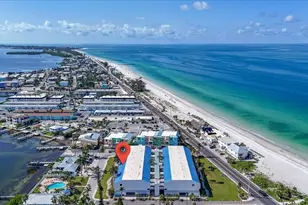 1007 Gulf Dr N, Bradenton Beach, FL 34217 - Photo 1