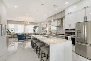 62 Audubon Pl, Sarasota, FL 34237 - Photo 11