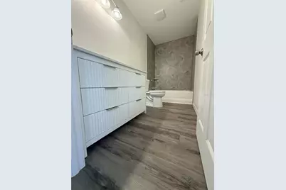 1013 6th Street E, Bradenton, FL 34208 - Photo 9