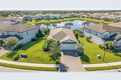 5755 Bluestar Court, Lakewood Ranch, FL 34211 - Photo 1