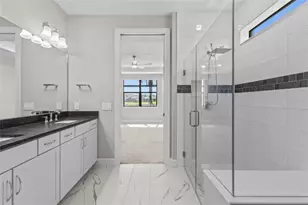 5755 Bluestar Ct, Lakewood Ranch, FL 34211 - Photo 17