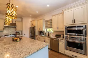 8137 Gabanna Dr, Sarasota, FL 34231 - Photo 13