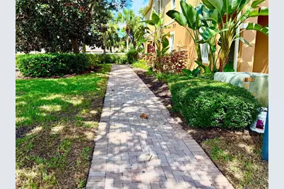 8059 Limestone Lane #16-101, Sarasota, FL 34233 - Photo 5
