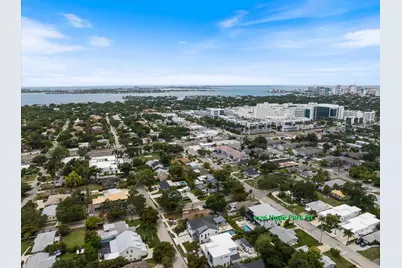 2126 Hyde Park Street, Sarasota, FL 34239 - Photo 11