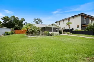 2126 Hyde Park St, Sarasota, FL 34239 - Photo 43