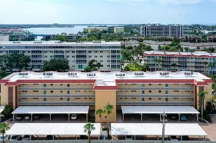 1300 N Portofino Dr, Sarasota, FL 34242 - Photo 3