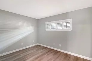 1300 N Portofino Dr, Sarasota, FL 34242 - Photo 15