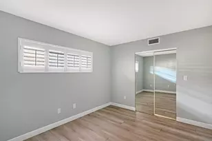 1300 N Portofino Dr, Sarasota, FL 34242 - Photo 17