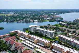 1300 N Portofino Dr, Sarasota, FL 34242 - Photo 29