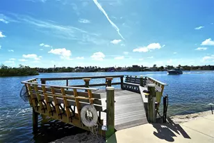 1300 N Portofino Dr, Sarasota, FL 34242 - Photo 31