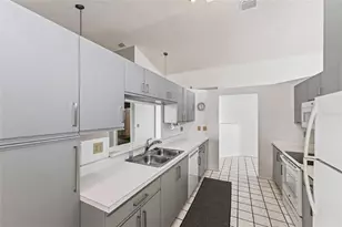 3886 40th Ave W, Bradenton, FL 34205 - Photo 9