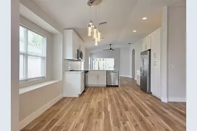 12026 Winding Woods Way, Lakewood Ranch, FL 34202 - Photo 7