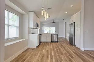 12026 Winding Woods Way, Lakewood Ranch, FL 34202 - Photo 7