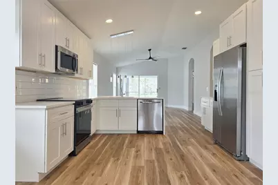 12026 Winding Woods Way, Lakewood Ranch, FL 34202 - Photo 11