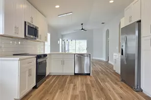 12026 Winding Woods Way, Lakewood Ranch, FL 34202 - Photo 11