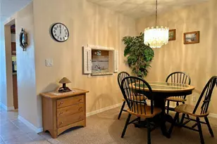 1330 Glen Oaks Dr E, Sarasota, FL 34232 - Photo 9