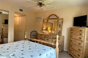 1330 Glen Oaks Dr E, Sarasota, FL 34232 - Photo 17