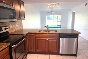 7750 Eagle Creek Dr, Sarasota, FL 34243 - Photo 5