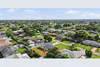 1786 Coconut Drive, Venice, FL 34293 - Photo 43