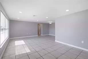 1786 Coconut Dr, Venice, FL 34293 - Photo 7