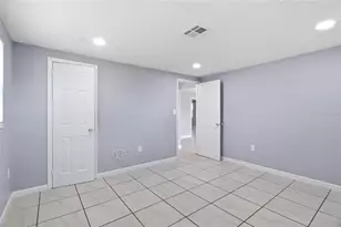 1786 Coconut Dr, Venice, FL 34293 - Photo 15