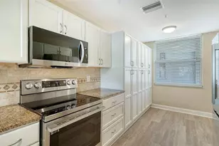 8735 Olde Hickory Ave, Sarasota, FL 34238 - Photo 7