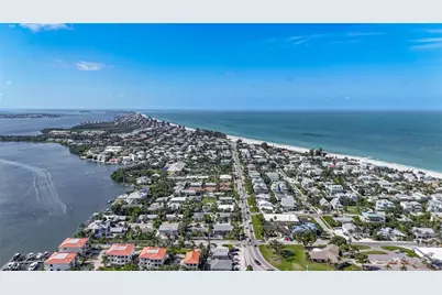 202 Peacock  Unit B Lane #B, Holmes Beach, FL 34217 - Photo 51