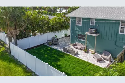 202 Peacock  Unit B Lane #B, Holmes Beach, FL 34217 - Photo 35
