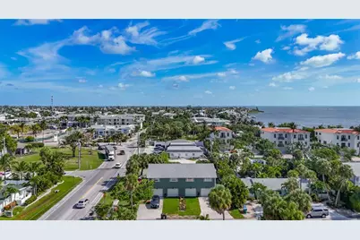 202 Peacock  Unit B Lane #B, Holmes Beach, FL 34217 - Photo 59