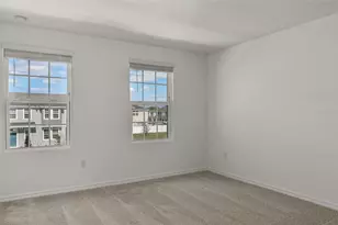 6357 Fairmont Ln, Palmetto, FL 34221 - Photo 9