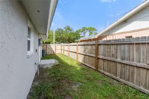 420 Melody Cir, Sarasota, FL 34237 - Photo 35