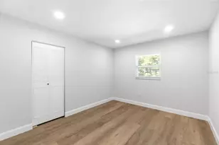 420 Melody Cir, Sarasota, FL 34237 - Photo 23